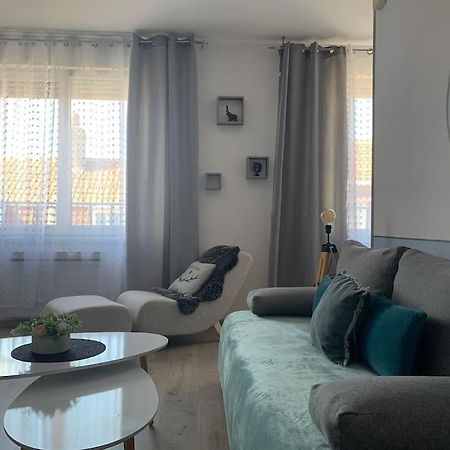38 Maison Entiere,Place De Parking Et Garage Pour Moto Velo A La Demande Dunkirk Extérieur photo